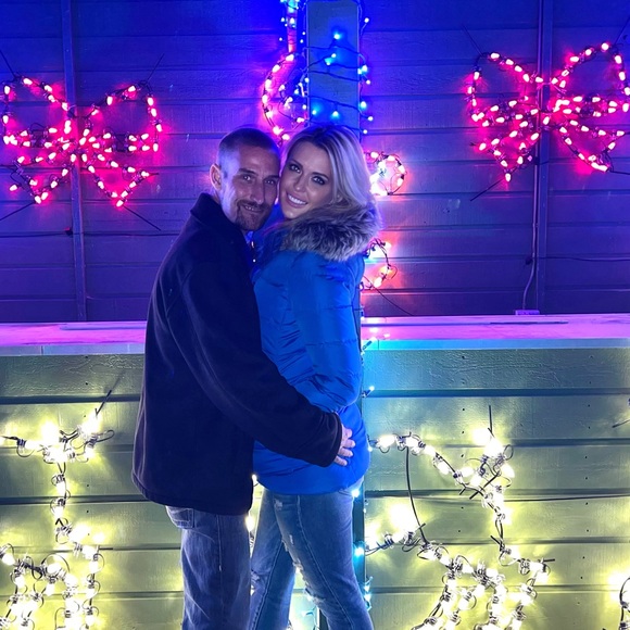 Meet your Posher, Jennifer - Picture 3 of 3